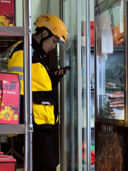 疫情外卖小哥/疫情外卖小哥汪勇-第3张图片 疫情外卖小哥/疫情外卖小哥汪勇-第3张图片